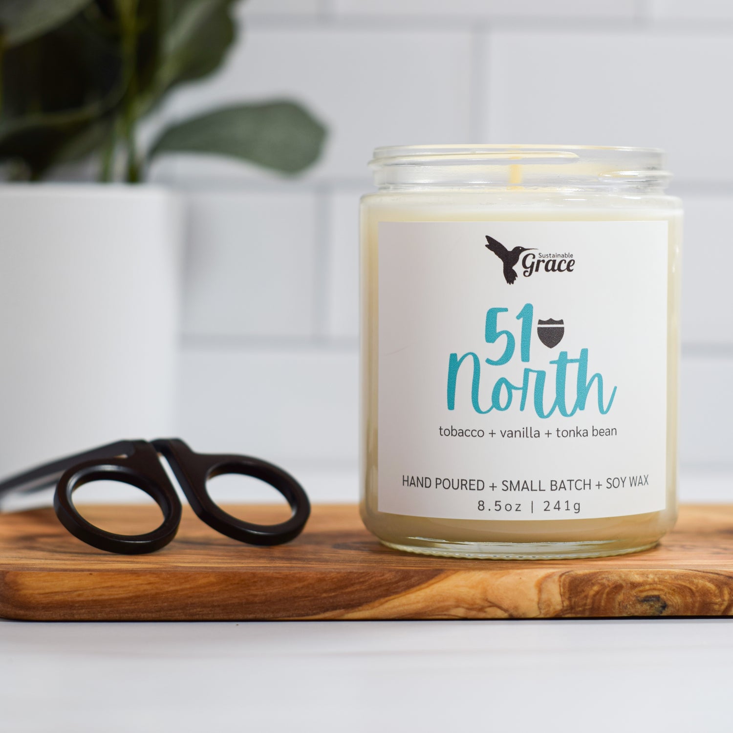 51 north tobacco and vanilla scented candle
