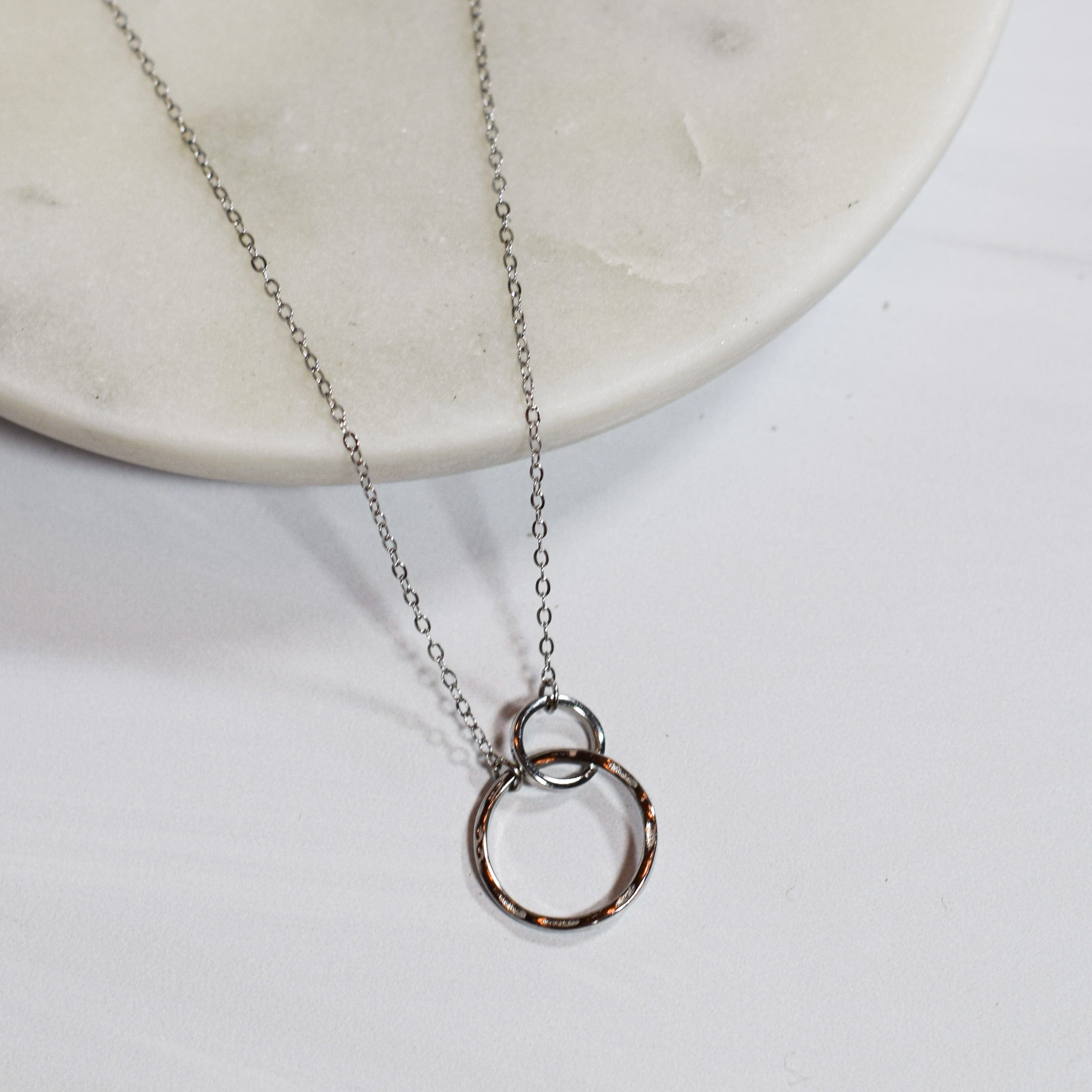 Silver Interlocking Circle Necklace